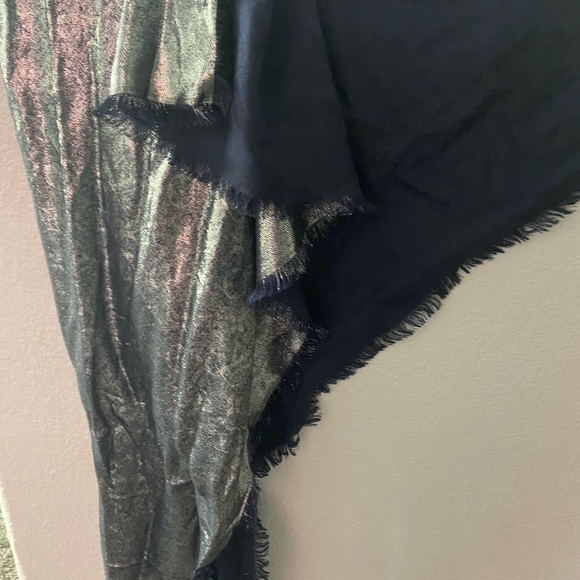 Louis Vuitton Pashmina Scarf - Picture 2 of 5